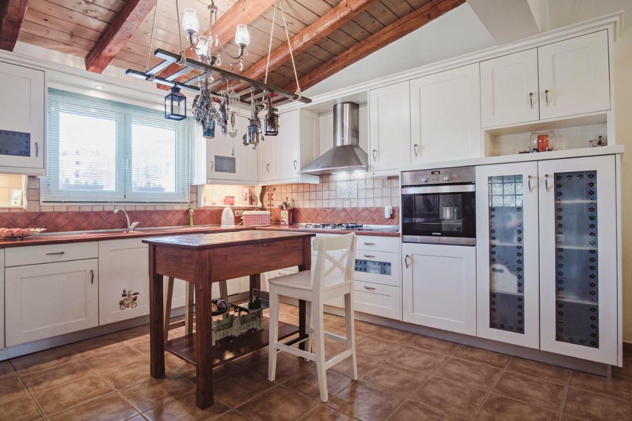 Birdsing Cottage Дассия Экстерьер фото
